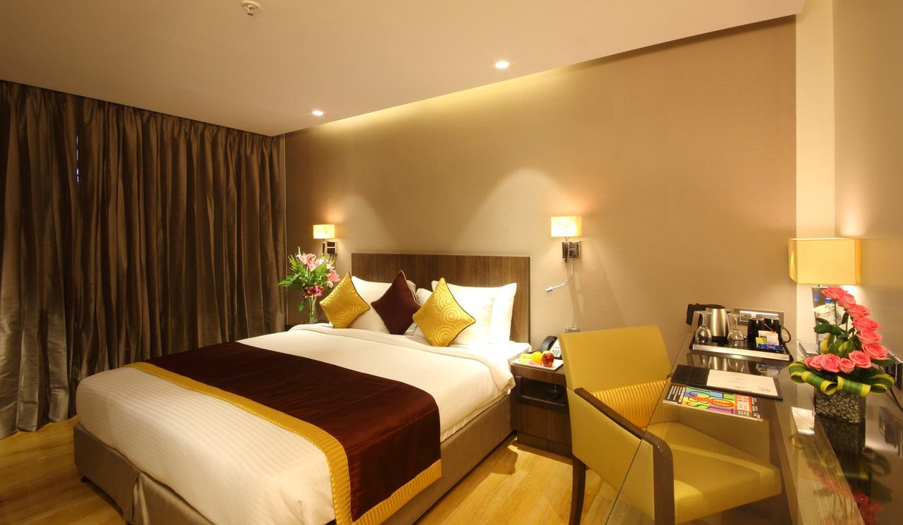 Hotel Fidalgo Poona Buitenkant foto