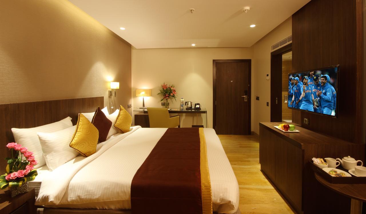 Hotel Fidalgo Poona Buitenkant foto