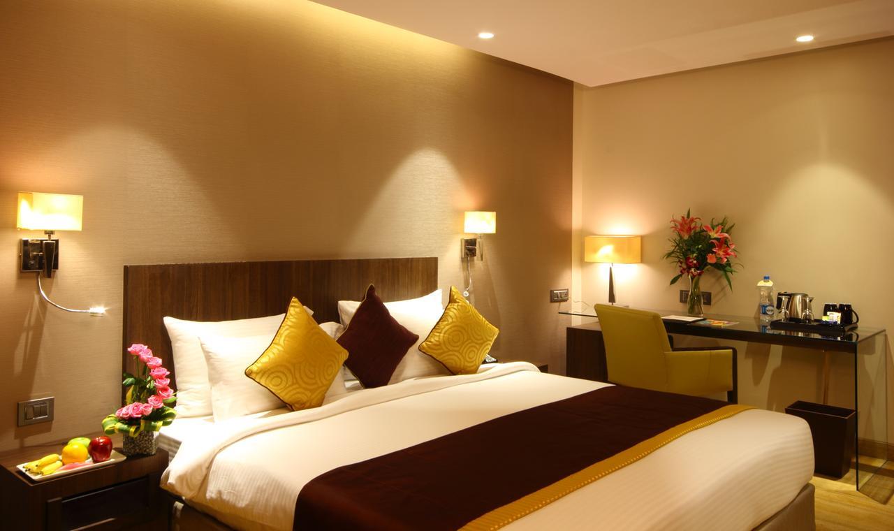 Hotel Fidalgo Poona Buitenkant foto