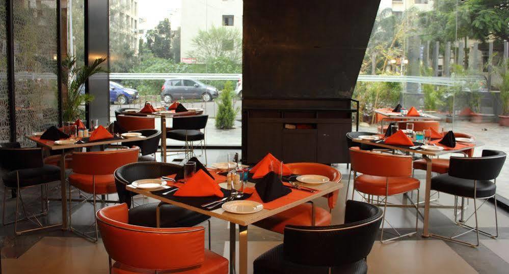 Hotel Fidalgo Poona Buitenkant foto