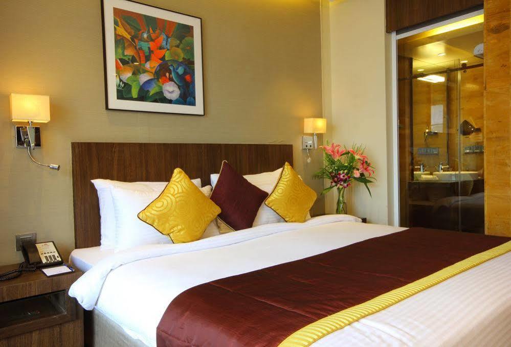 Hotel Fidalgo Poona Buitenkant foto